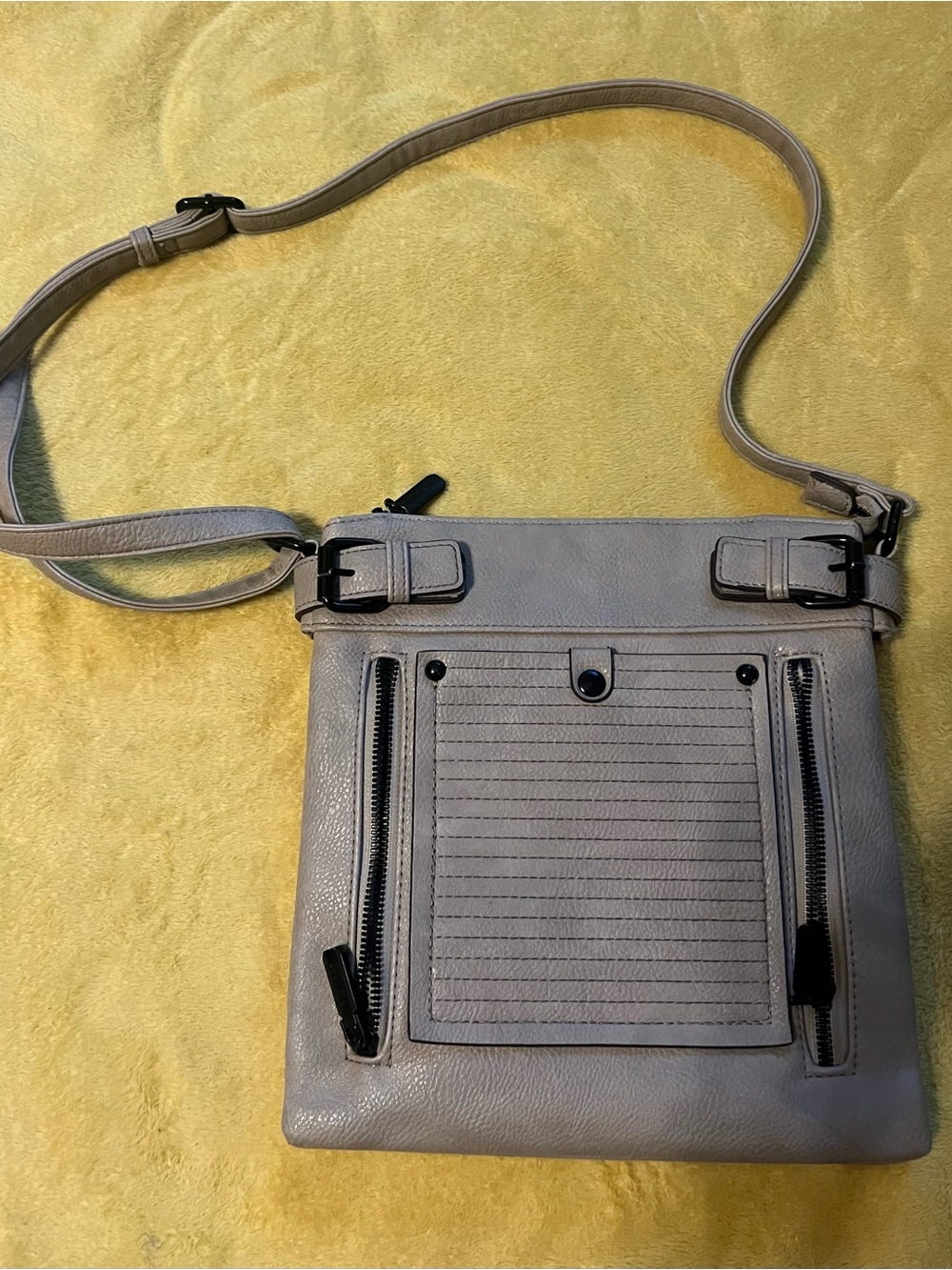 GUSSACI Gray Medium Crossbody Bag Zip Closure Adjustable Strap Lined